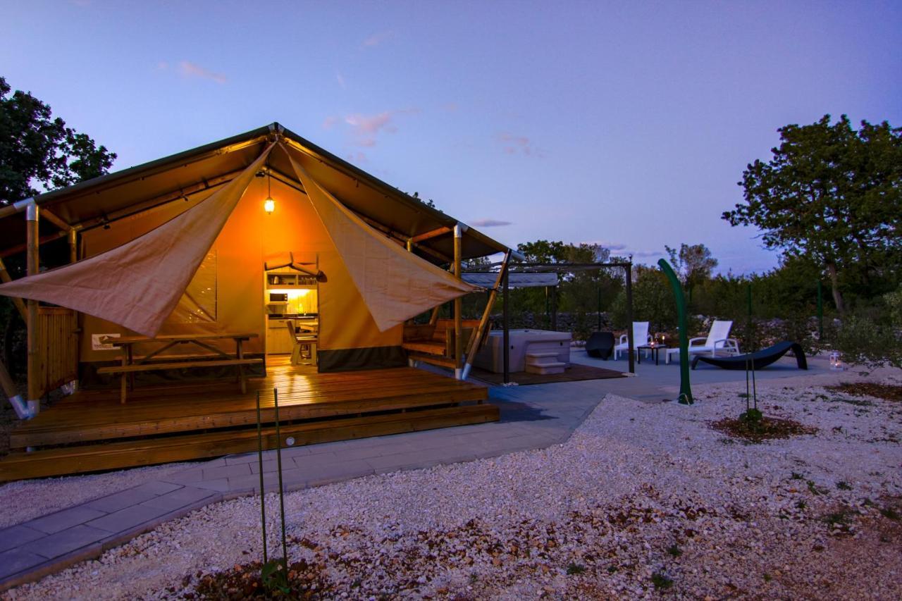 Grande Glamping With Pool Hotel Biograd Na Moru Exterior foto