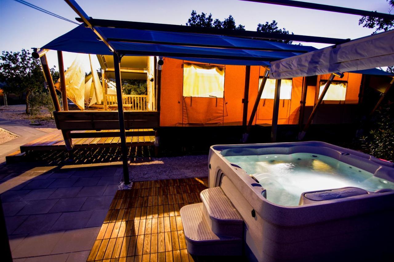 Grande Glamping With Pool Hotel Biograd Na Moru Exterior foto