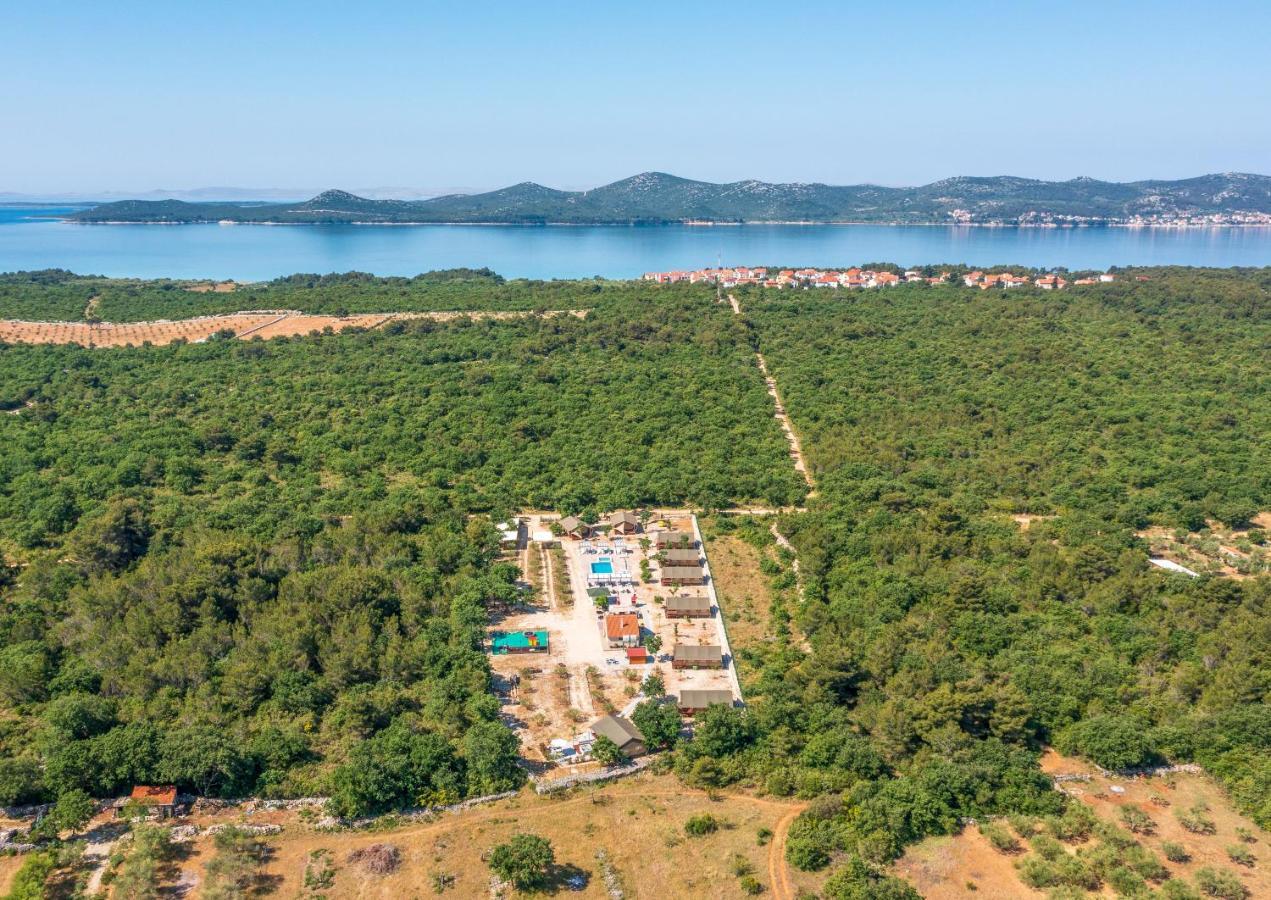 Grande Glamping With Pool Hotel Biograd Na Moru Exterior foto