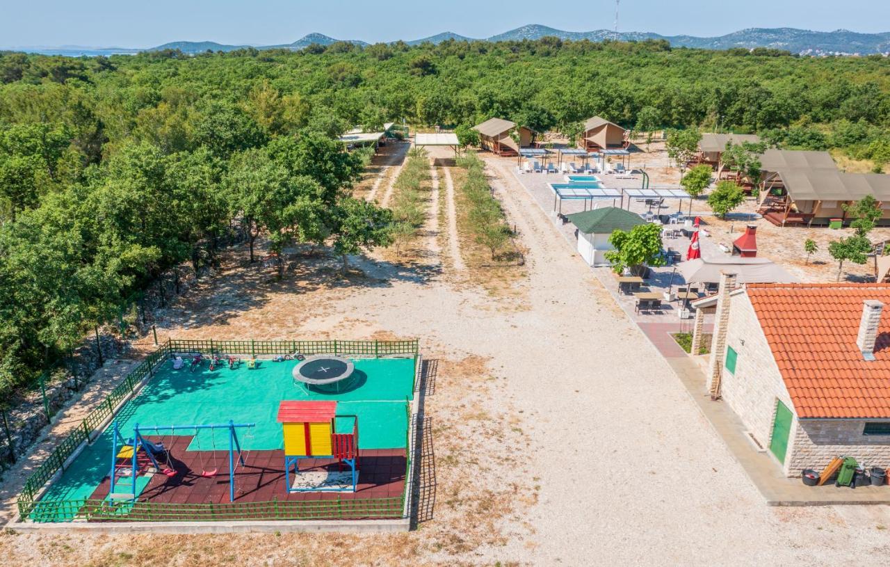 Grande Glamping With Pool Hotel Biograd Na Moru Exterior foto
