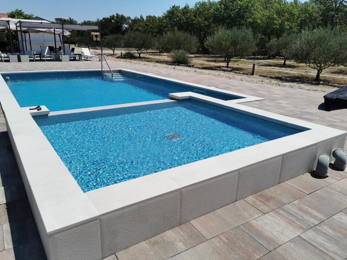Grande Glamping With Pool Hotel Biograd Na Moru Exterior foto