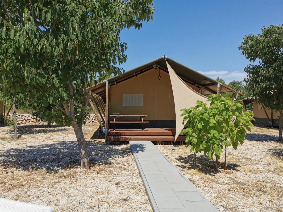 Grande Glamping With Pool Hotel Biograd Na Moru Exterior foto