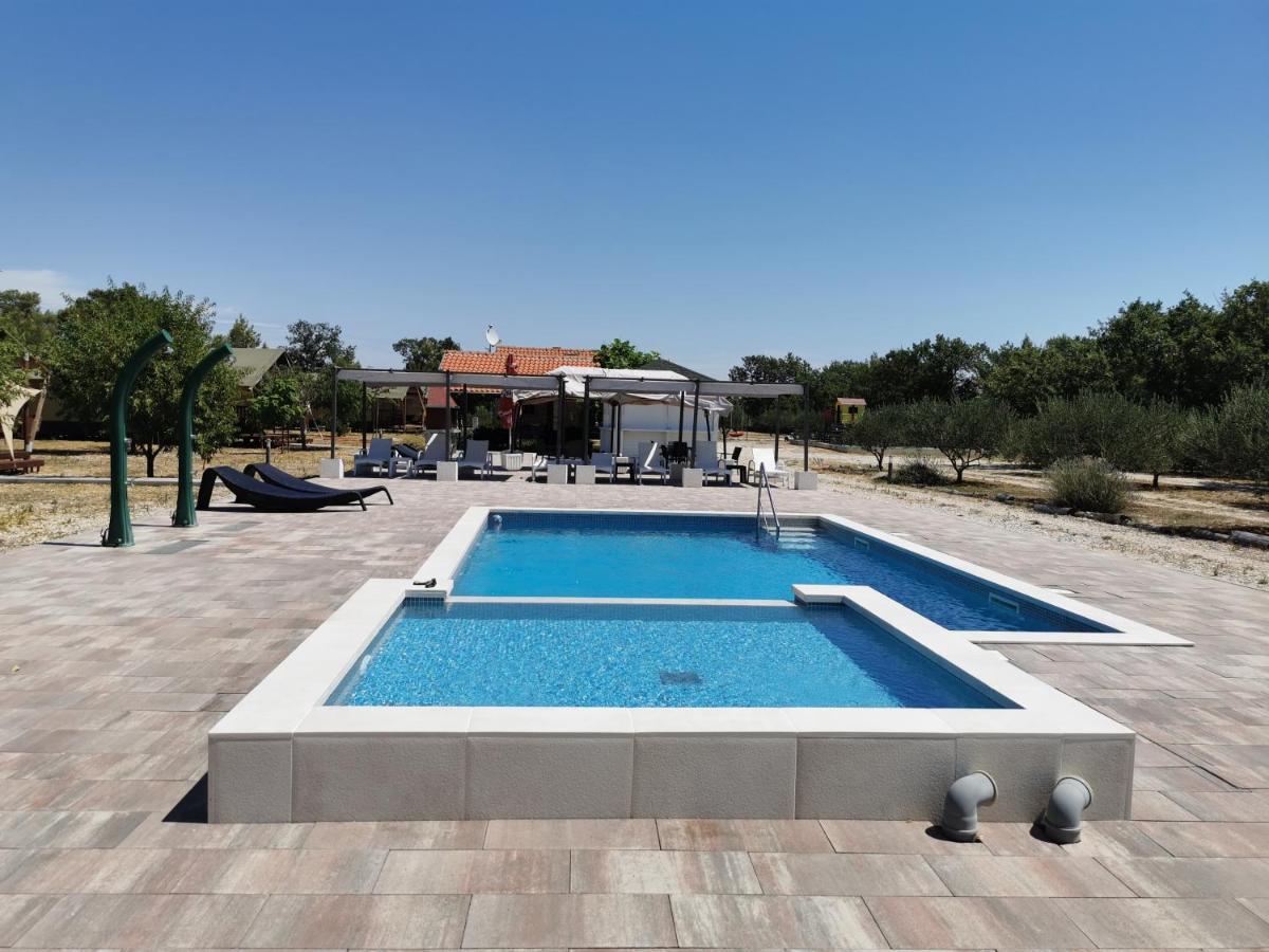 Grande Glamping With Pool Hotel Biograd Na Moru Exterior foto