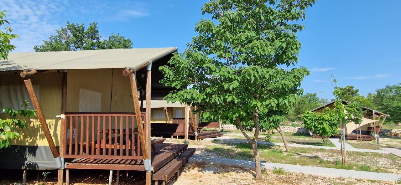 Grande Glamping With Pool Hotel Biograd Na Moru Exterior foto