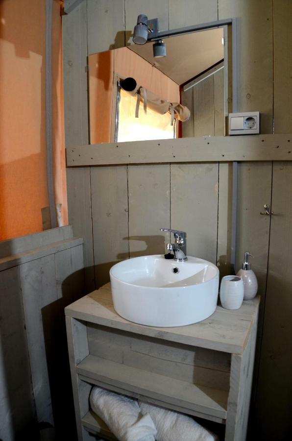 Grande Glamping With Pool Hotel Biograd Na Moru Exterior foto